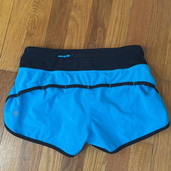 Turquoise Lululemon speed shorts Size 2 with 2.5 inch inseam GUC - Picture 2 of 5